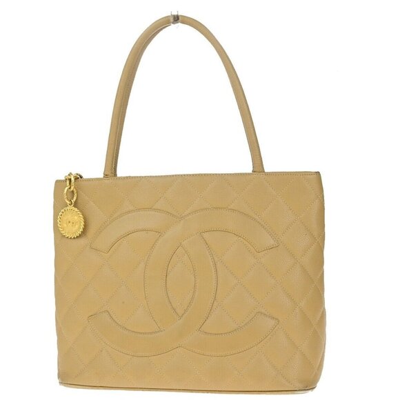 CHANEL CC Medallion Matelasse Shoulder Bag Grained Calfskin Leather authentic - Picture 1 of 16